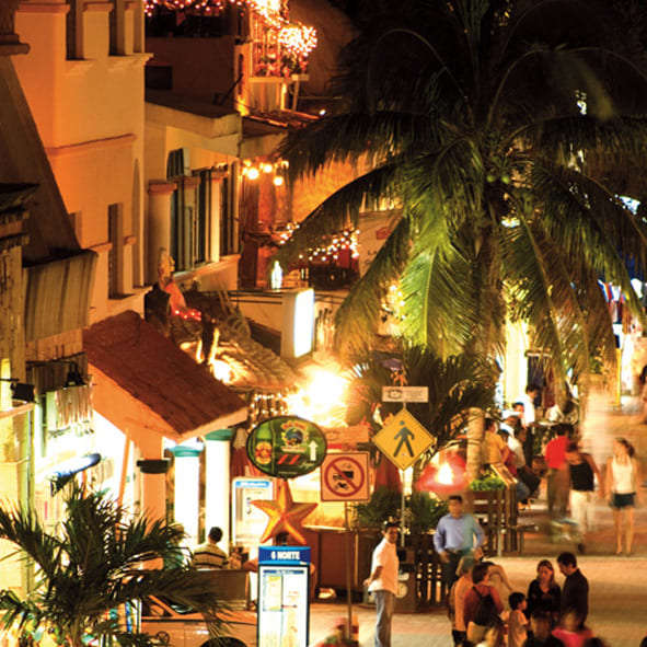 Pasear por la Quinta Avenida – RIVIERA MAYA, PLAYAS